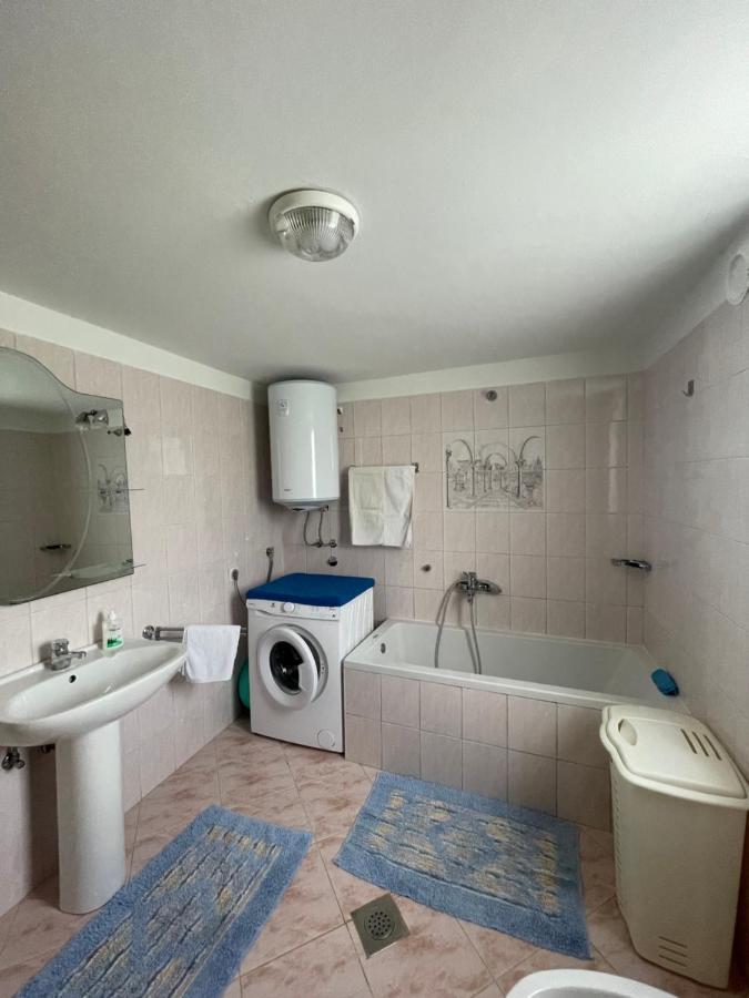 Apartment Benky Pićan Extérieur photo